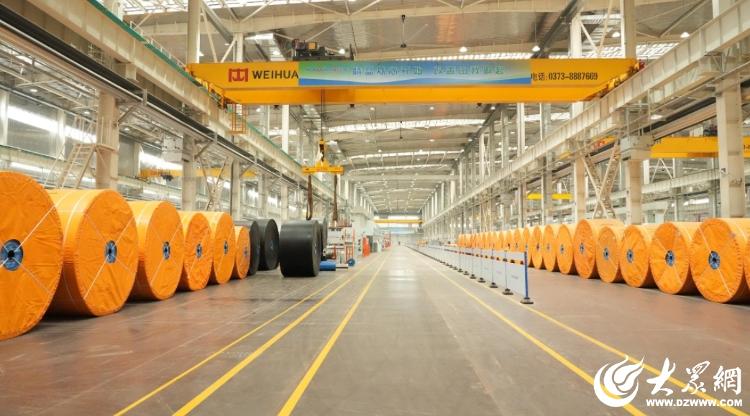 强产业优环境拼经济促发展丨兖矿能源智慧制造二期项目自主研发生产出世界最大破碎机(图1)