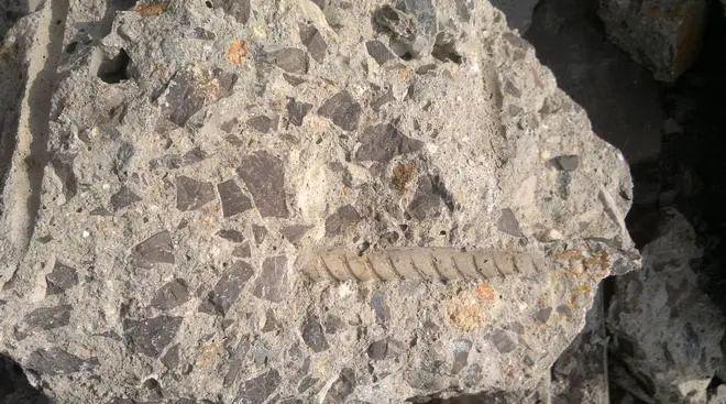 偷村里水泥路也要制砂什么沙子这么值钱？(图7)