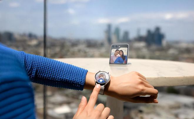 用机形式更新颖三星GalaxyZFlip5大视野智能外屏带来多样玩法(图2)