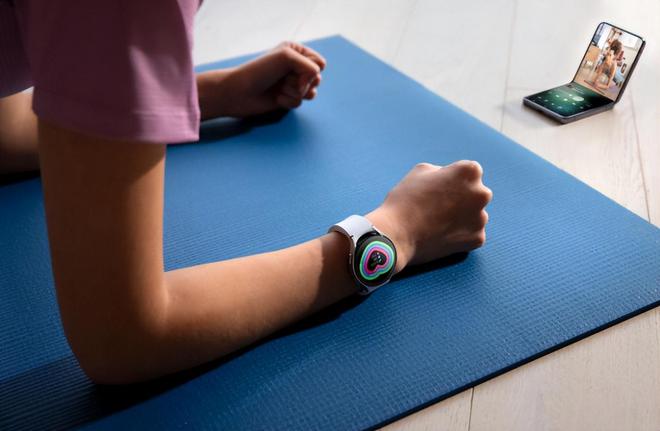 用机形式更新颖三星GalaxyZFlip5大视野智能外屏带来多样玩法(图4)