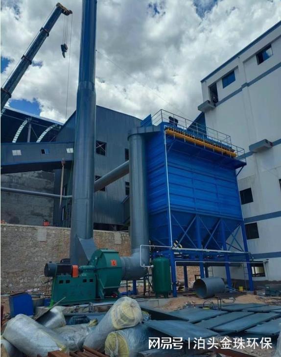 矿山振动筛破碎机DMC-600脉冲布袋除尘器(图3)