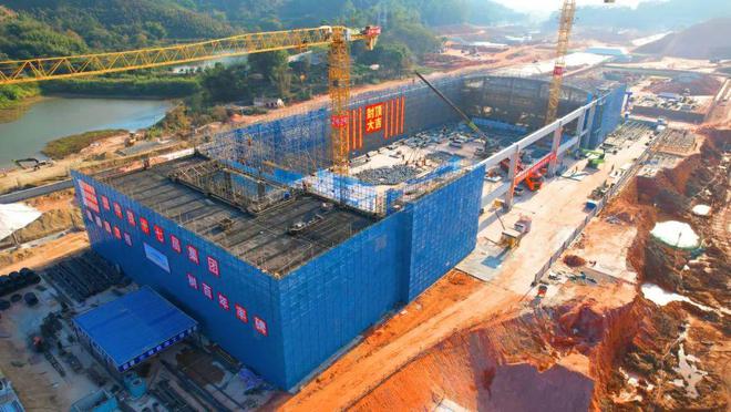 Kaiyun（中国体育）：广湛高铁新兴南站混凝土主体结构顺利封顶(图3)