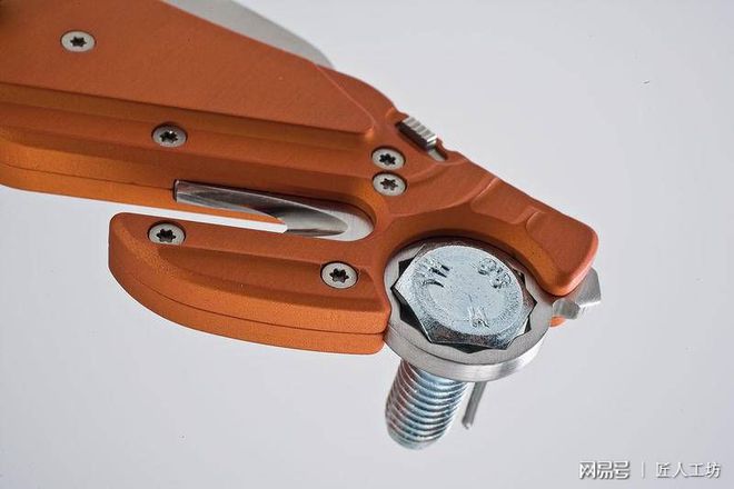 刀具上的凹槽、锯齿、钩、洞都是做什么用的？现在终于明白了！(图9)