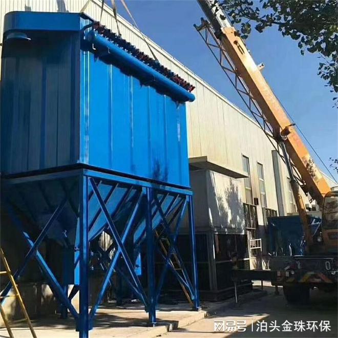 破碎机、振动筛、皮带机配套除尘器)600袋脉冲除尘器(图1)