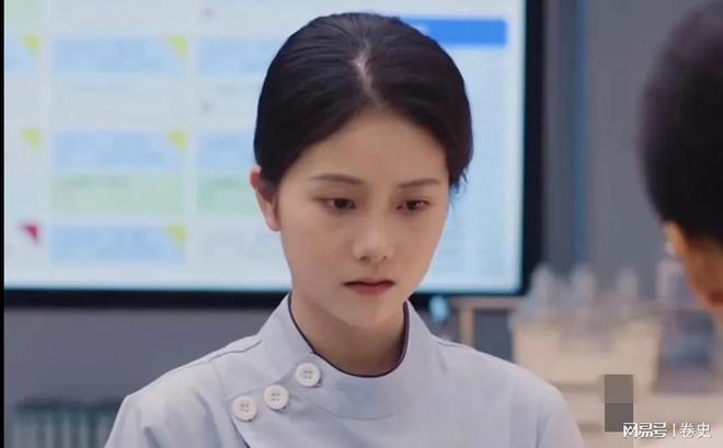 《仁心俱乐部》刘蓓不听劝连累刘梓懿被停职有些好人是不能做的(图1)