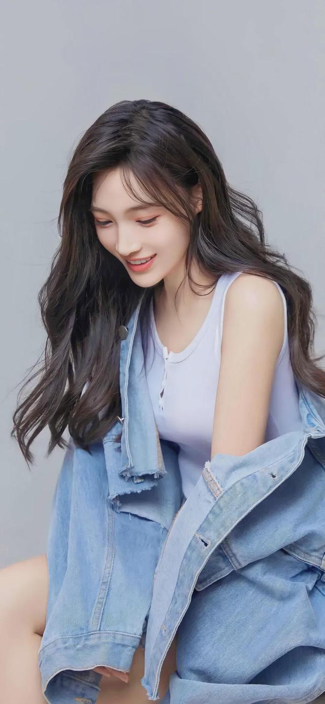 Kaiyun体育网站：一女被四根双龙（中国）iosAndroid通用版APP最新版(图1)