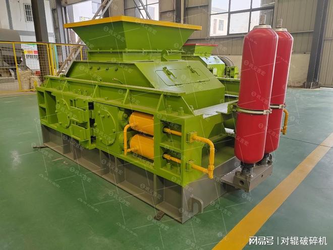 对辊破碎机如何将粗沙源源不断变成细腻建筑用沙(图3)