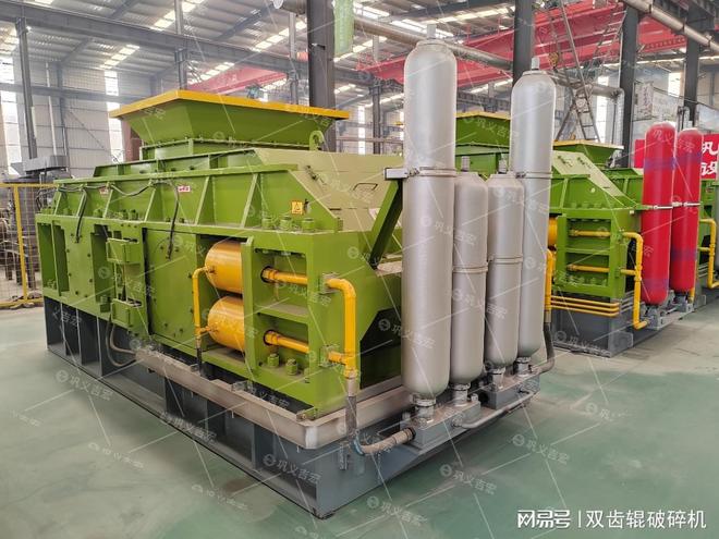 Kaiyun体育网站：煤矸石对辊破碎机的技术优势与选用指南(图1)