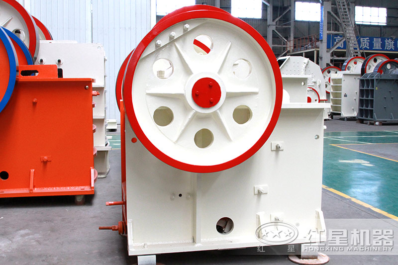 Kaiyun体育网站：500ⅹ1500大型细颚破碎机价格_型号参数表(图1)