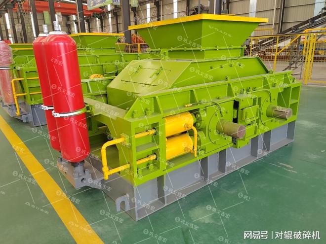 水渣破碎设备如何选？多数厂家推荐对辊破碎机(图3)