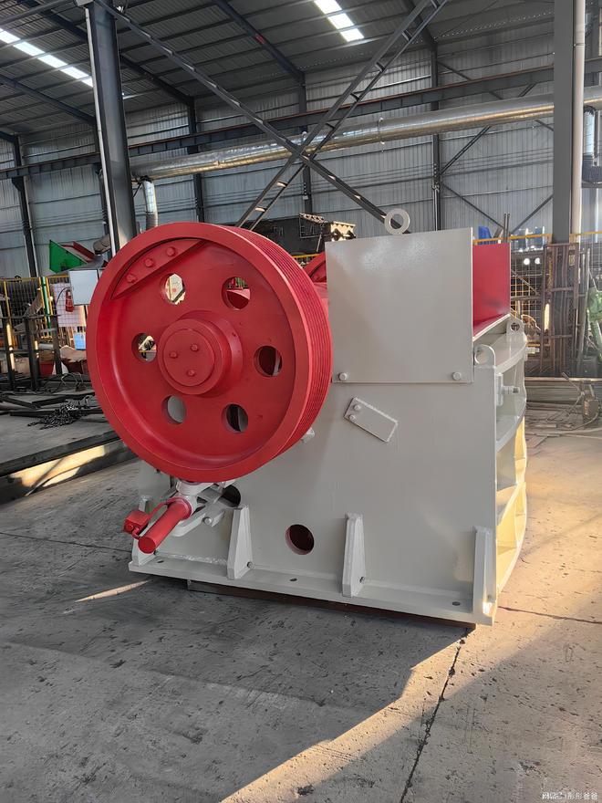 颚式破碎机厂家实力推荐：建筑骨料生产场景选型指南(图2)