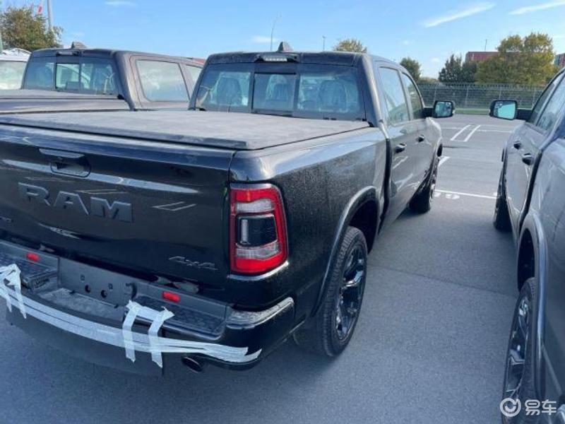 Kaiyun（中国体育）：25款道奇公羊LTD限量版暗夜版国内首批新车销售(图2)